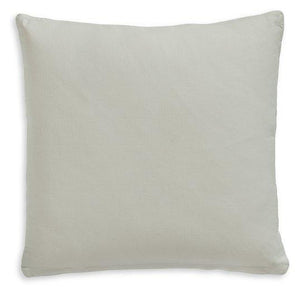 Doriana Pillow