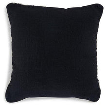 Load image into Gallery viewer, Bealer Black/Tan Pillow (Set of 4)
