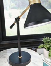 Load image into Gallery viewer, Garville - Lamp (1/cn)
