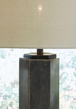 Load image into Gallery viewer, Dirkton - Metal Table Lamp (1/cn)
