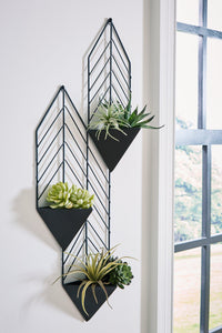 Dashney Black Wall Planter On Stand