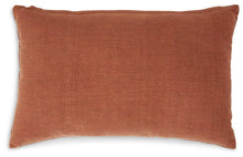 Load image into Gallery viewer, Dovinton Spice Pillow
