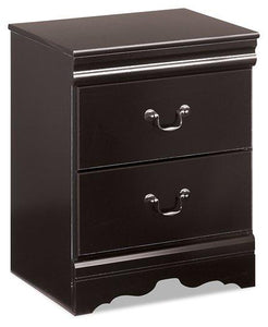 Huey Vineyard Black Queen Sleigh Bed with Dresser, Mirror, Chest and Nightstand