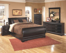 Load image into Gallery viewer, Huey Vineyard - Bedroom Set
