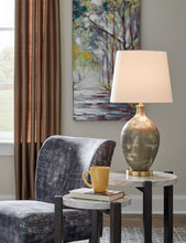 Load image into Gallery viewer, Jemarie - Glass Table Lamp (1/cn)
