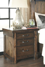 Load image into Gallery viewer, Lakeleigh - hree Drawer Night Stand
