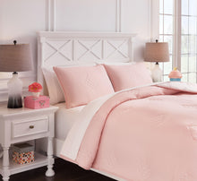 Load image into Gallery viewer, Lexann - Comforter Set
