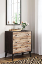 Load image into Gallery viewer, Lannover - Three Drawer Chest
