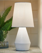 Load image into Gallery viewer, Lanry - Metal Table Lamp (1/cn)
