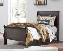 Load image into Gallery viewer, Leewarden -Sleigh Bed
