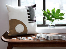 Load image into Gallery viewer, Longsum Black/White/Honey Pillow
