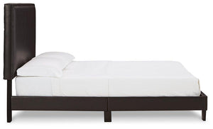 Mesling - Upholstered Bed