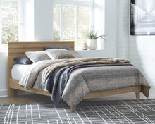 Load image into Gallery viewer, Oliah Twin Platform Bed
