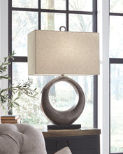 Load image into Gallery viewer, Saria - Metal Table Lamp (1/cn)
