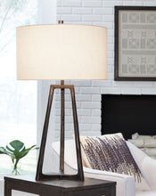 Load image into Gallery viewer, Wynlett - Metal Table Lamp (1/cn)
