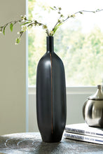 Load image into Gallery viewer, Rhaveney - Vase (3/cs)
