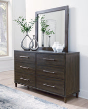 Load image into Gallery viewer, Wittland Dresser and Mirror
