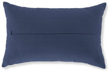 Load image into Gallery viewer, Velvetley Navy/White Pillow (Set of 4)
