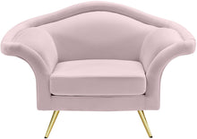 Load image into Gallery viewer, Lips Pink Velvet Chair
