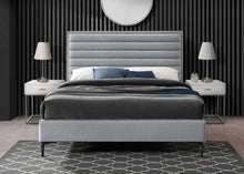 Load image into Gallery viewer, Hunter Grey Linen King Bed
