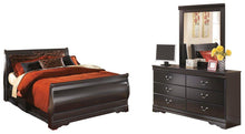 Load image into Gallery viewer, Huey Vineyard Black Queen Sleigh Bed with Dresser and Mirror image
