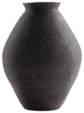 Load image into Gallery viewer, Hannela - Vase image
