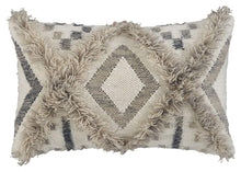 Load image into Gallery viewer, Liviah - Pillow (4/cs) image
