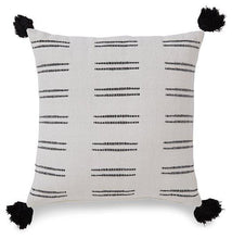 Load image into Gallery viewer, Mudderly Black/White Pillow (Set of 4) image
