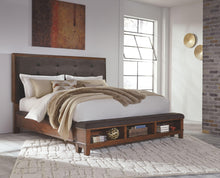 Load image into Gallery viewer, Ralene - Upholstered Panel Bed image
