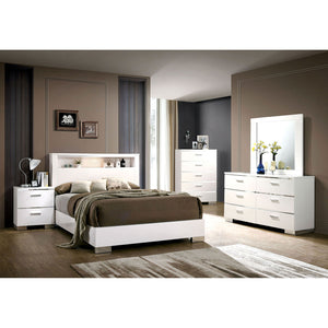 Malte White 5 Pc. Queen Bedroom Set w/ Chest