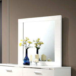 Malte White Mirror