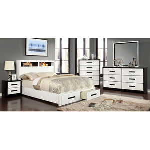 RUTGER White/Black 4 Pc. Queen Bedroom Set