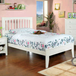 Pine Brook White Full Bed