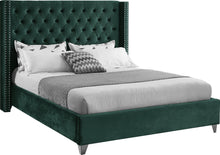 Load image into Gallery viewer, Aiden Green Velvet Queen Bed image
