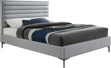 Load image into Gallery viewer, Hunter Grey Linen King Bed image
